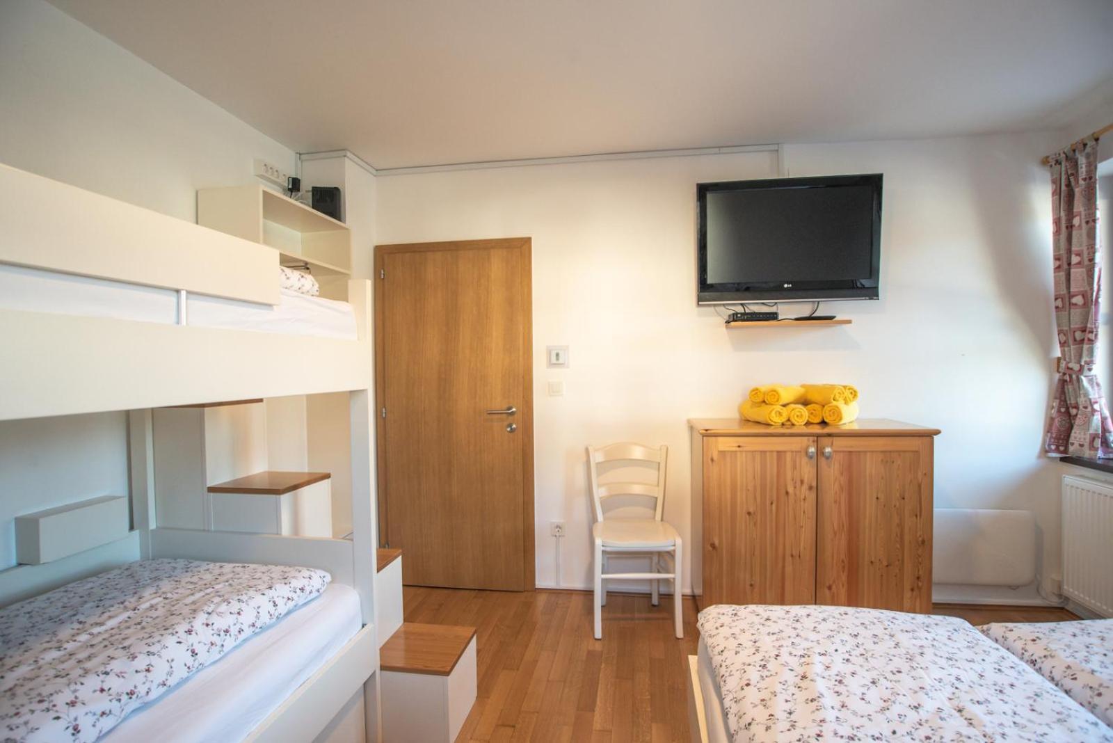 Pritlicni Apartma Hribovc Z Atrijem Kranjska Gora Εξωτερικό φωτογραφία